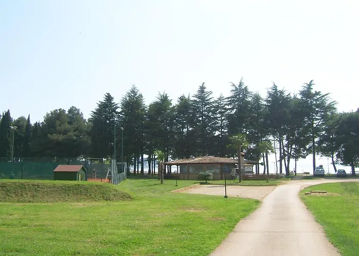 Konukevi Tamara, Little With Bed, Bathroom, Air Conditiong, Wifi, Parking